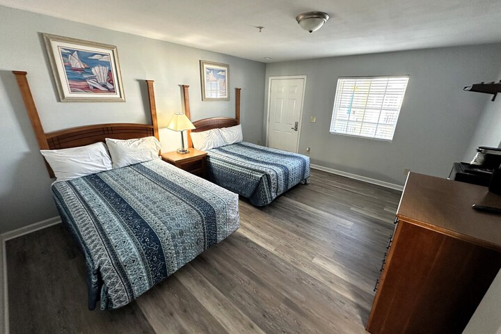 Room 9 of 34