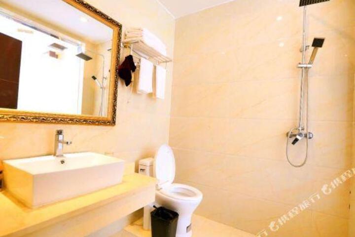 Qiannian Shengdi Hotel