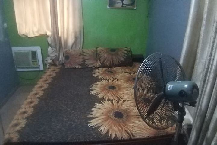 Room 4 of 6