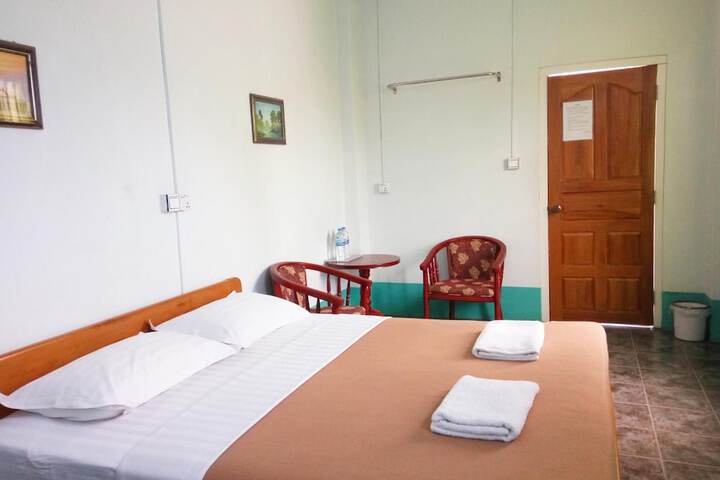 Room 12 of 52