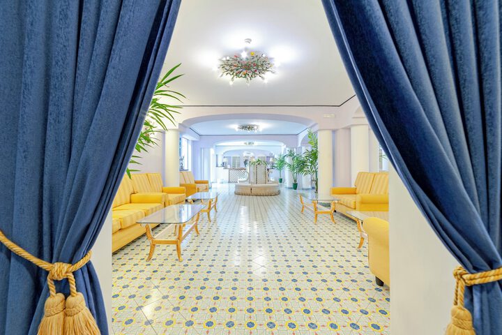 Hotel Interior 9 of 180