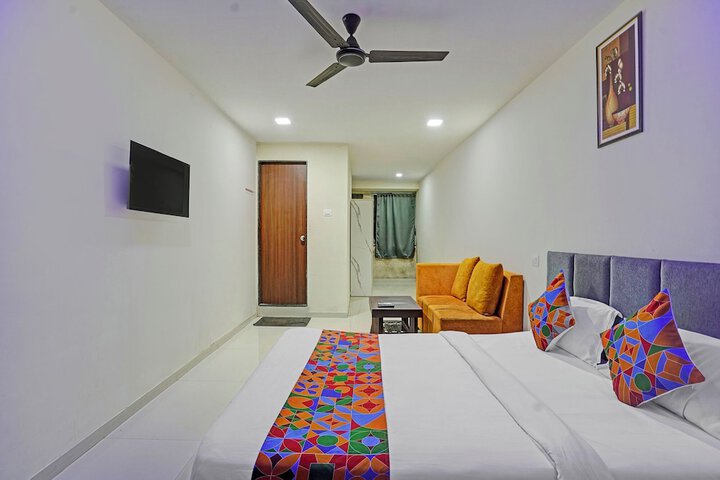 Room 9 of 17