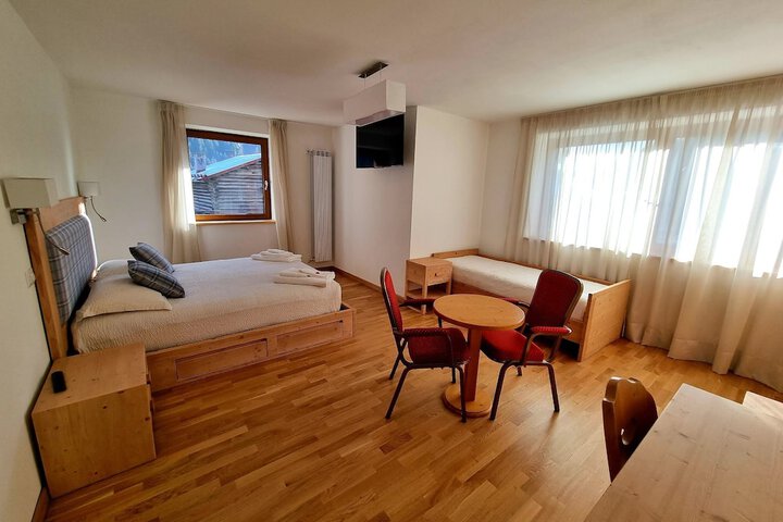 Room 13 of 52
