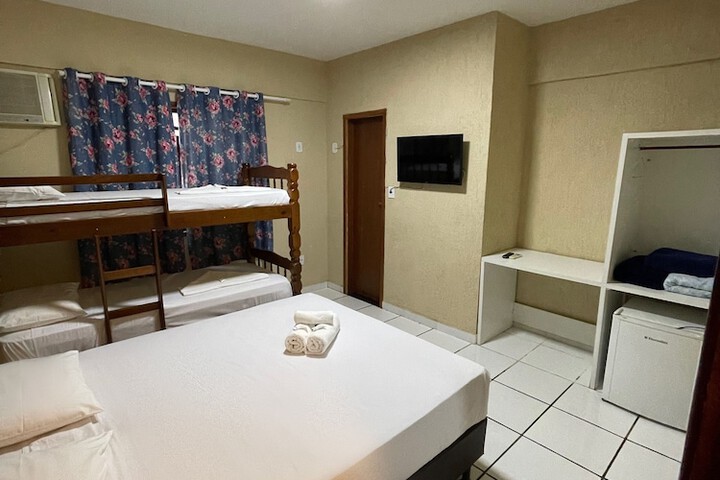 Room 4 of 22