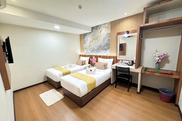 Room 7 of 20