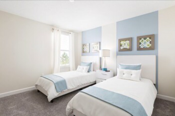 Room 33 of 35