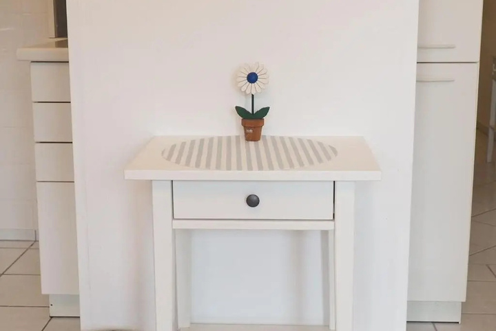Room 5 of 10