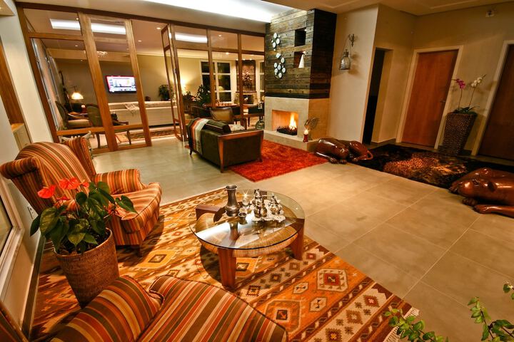 Hotel Interior 4 of 88