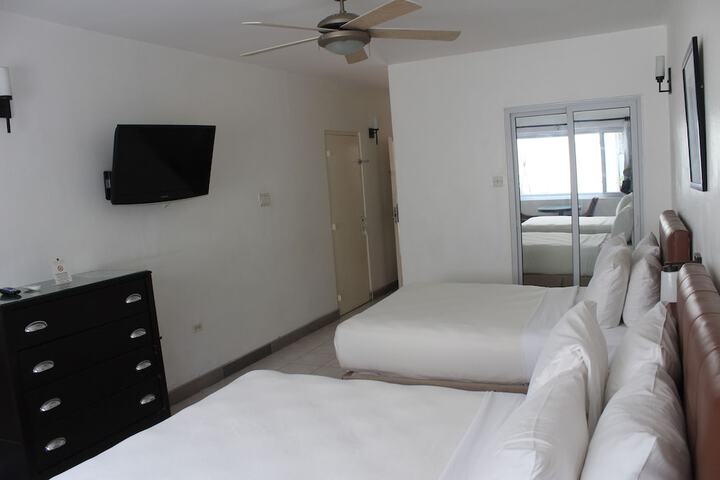 Room 34 of 91