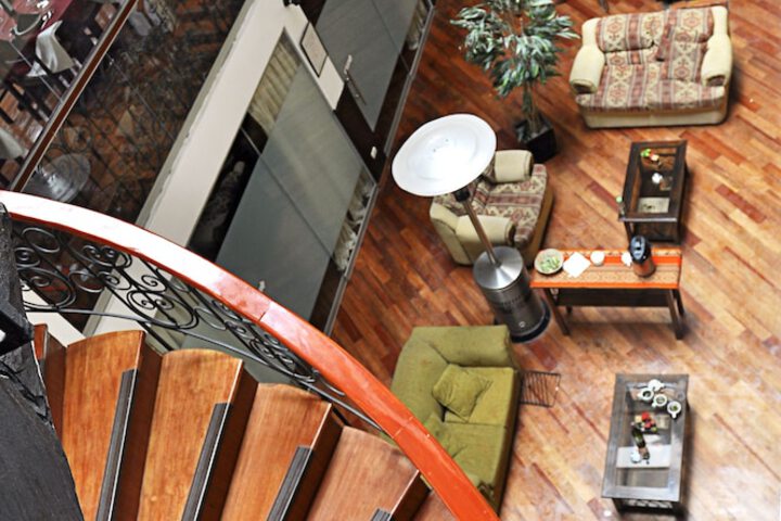 Guest Lobby