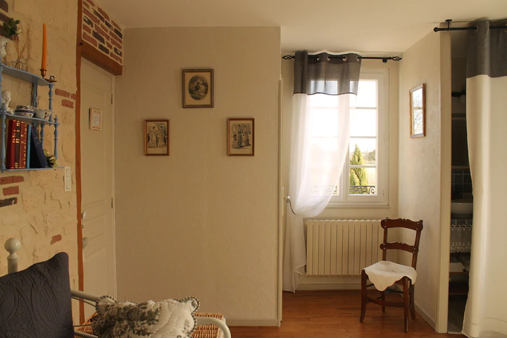 Room 2 of 5