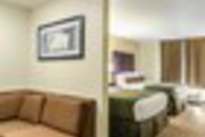 Room 20 of 108