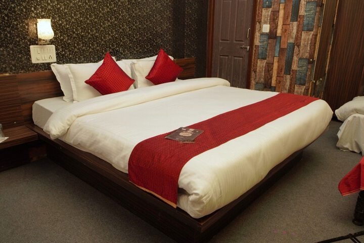 Room 17 of 31
