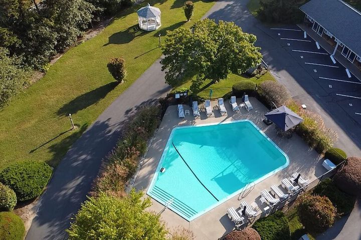 Pool 37 of 66