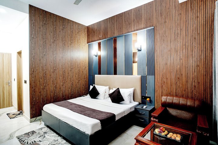 Room 38 of 49
