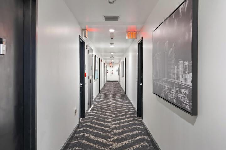 Ballroom/Hall 53 of 70