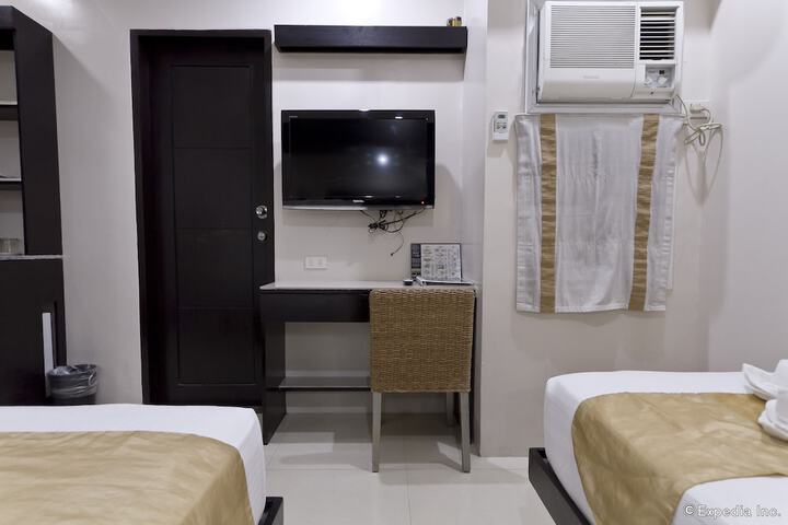 Room 9 of 22