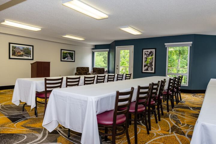 Meeting facility