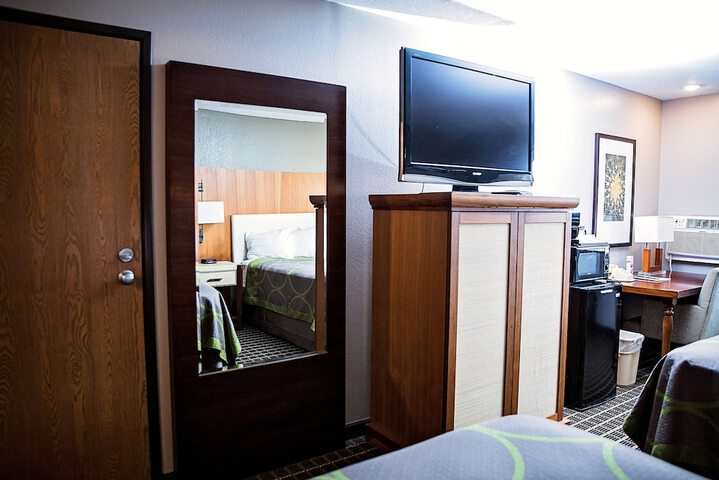 Room 19 of 36