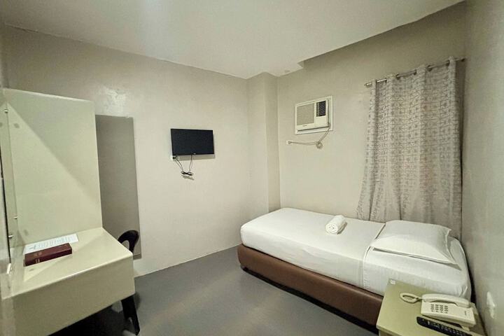 Room 42 of 96