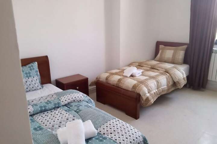 Room 5 of 20