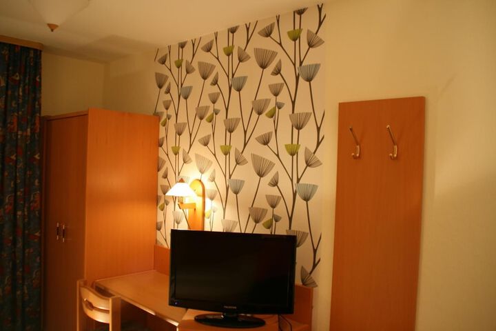 Room 13 of 52
