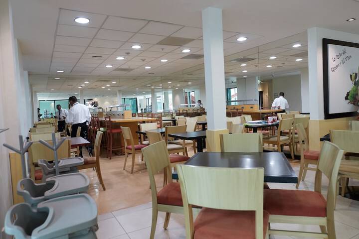 Breakfast area