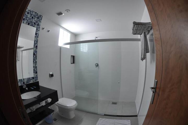 Room 25 of 34