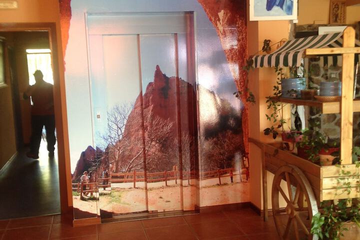 Room 16 of 42