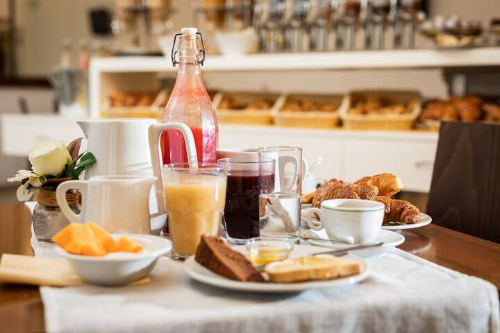 Breakfast/Coffee Service 125 of 181