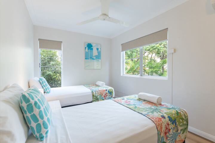 Room 10 of 85