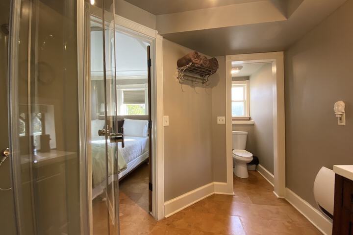 Room 106 of 135
