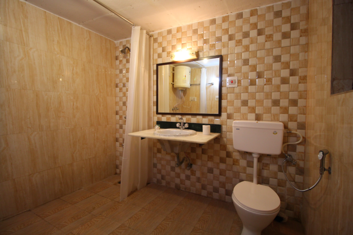 Room 3 of 10