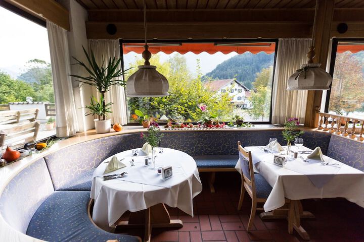 Dining 115 of 137