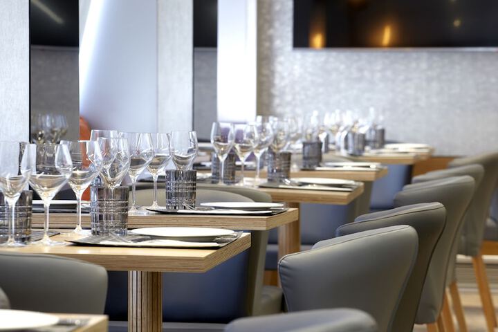 Dining 60 of 87