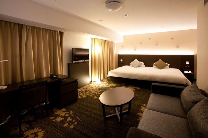 Room 10 of 64
