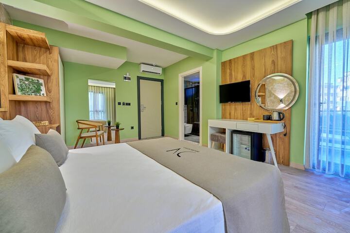 Room 18 of 27