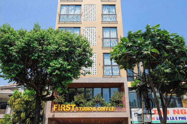 FIRST Studio Hotel Da Nang