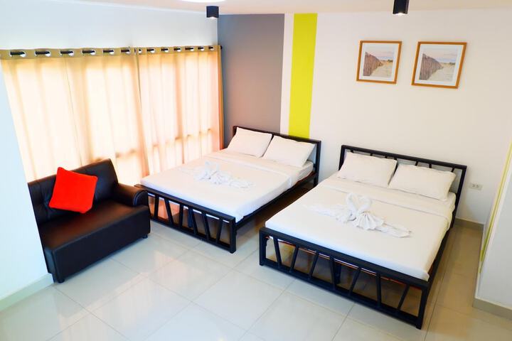 Room 8 of 28