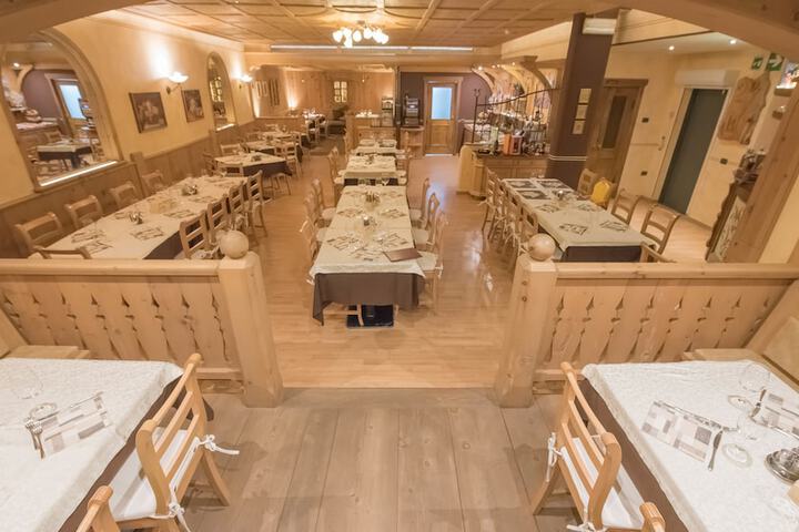 Dining 48 of 69