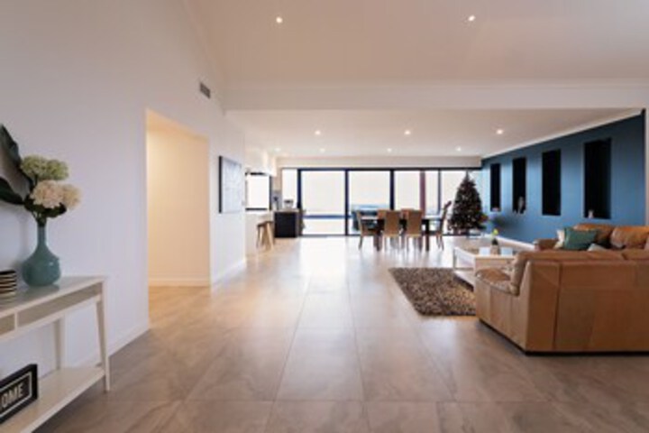 Room 15 of 33