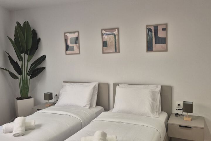 Room 26 of 86