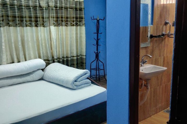 Room 5 of 6