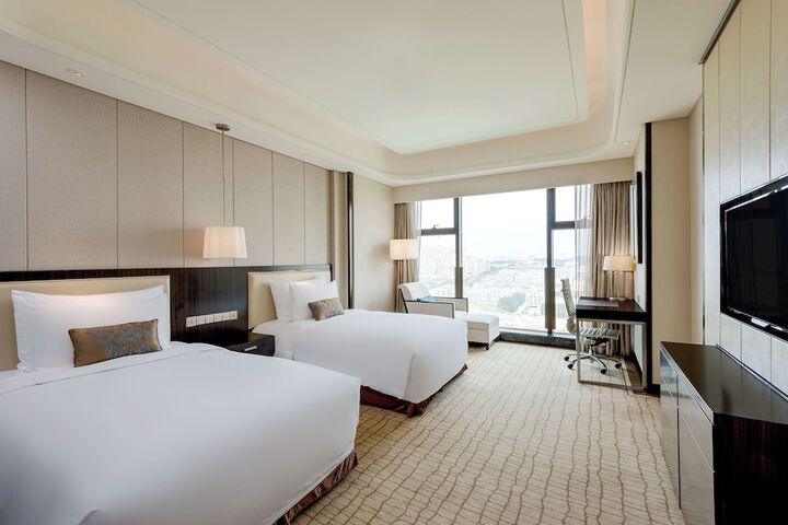 Room 28 of 70