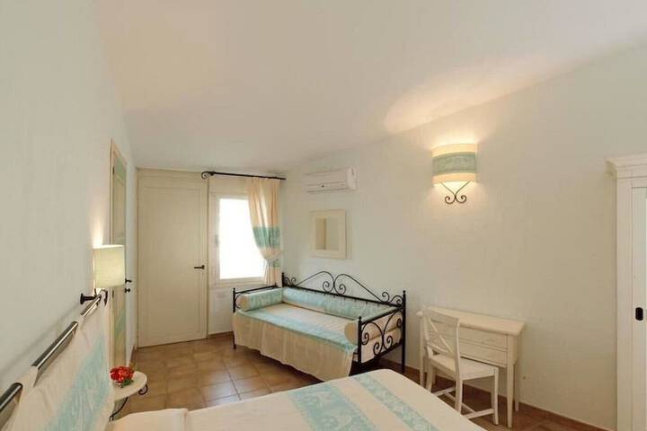Room 13 of 64