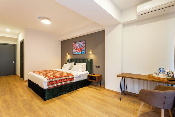 Room 60 of 95