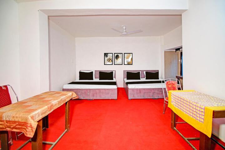 Room 21 of 33