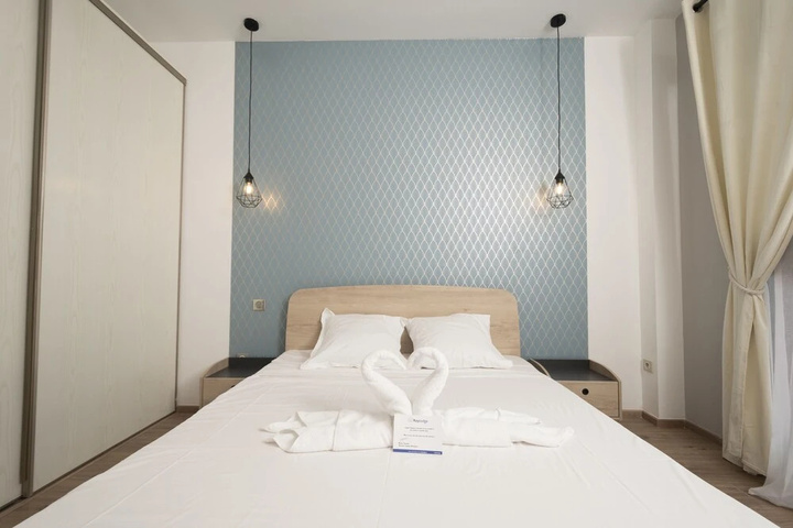 Room 3 of 15