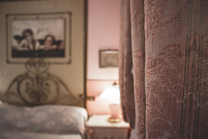 Room 4 of 11