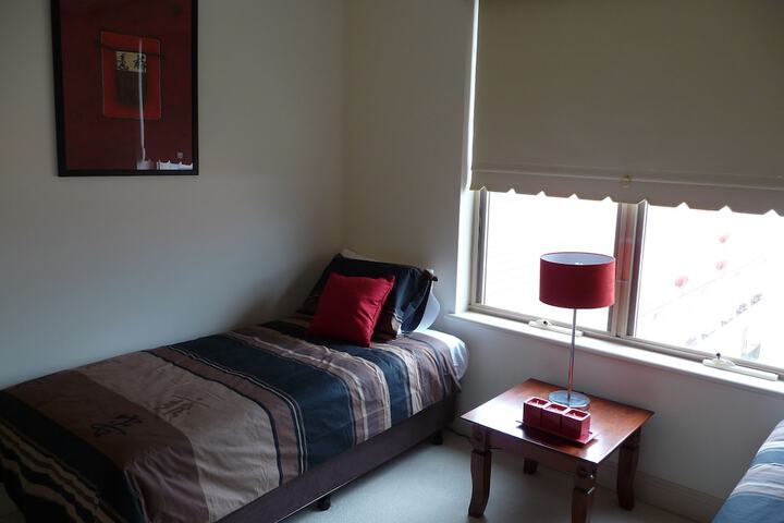 Room 10 of 42